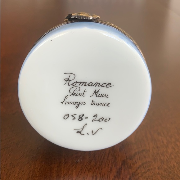 Romance Hatbox Limoges Box - Picture 6 of 8